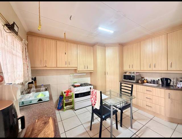 3 BEDROOM HOUSE FOR SALE IN VANDERBIJLPARK CW 1